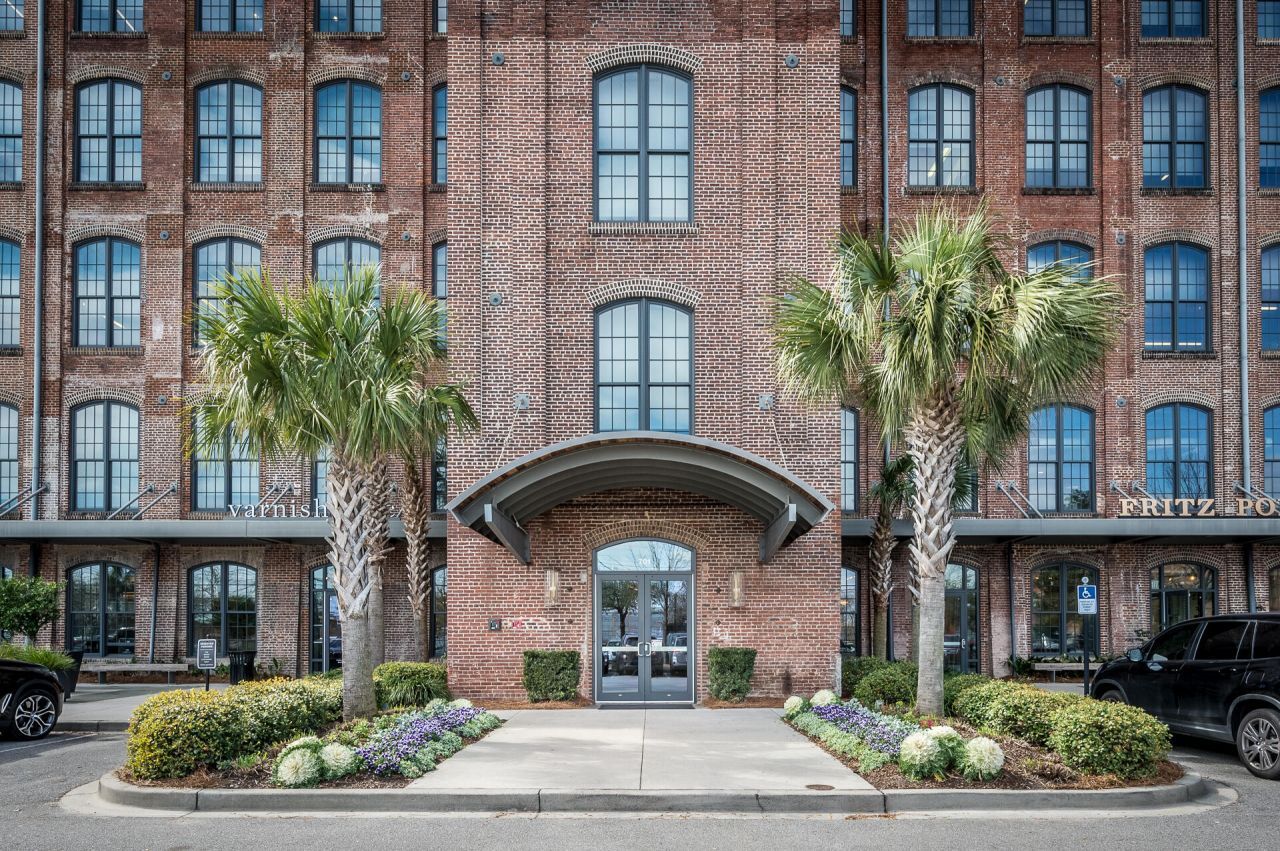 701 E Bay Street Photo 6