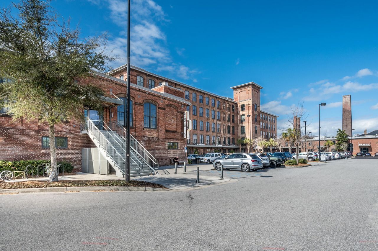 701 E Bay Street Photo 7