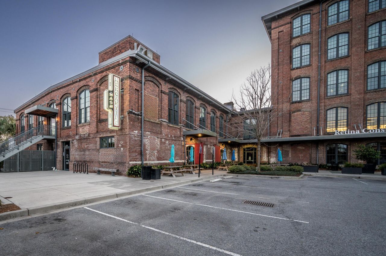 701 E Bay Street Photo 9