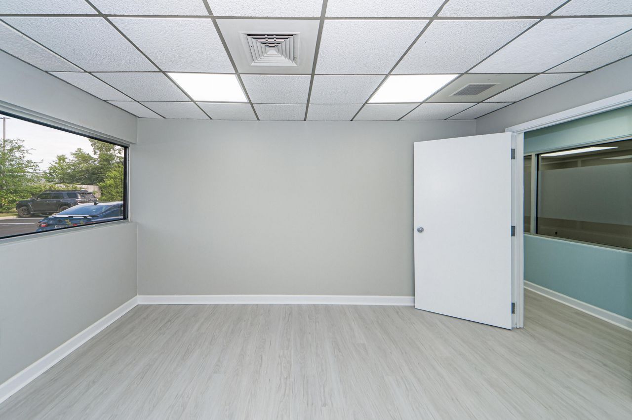 2155 N Park Lane Photo 11