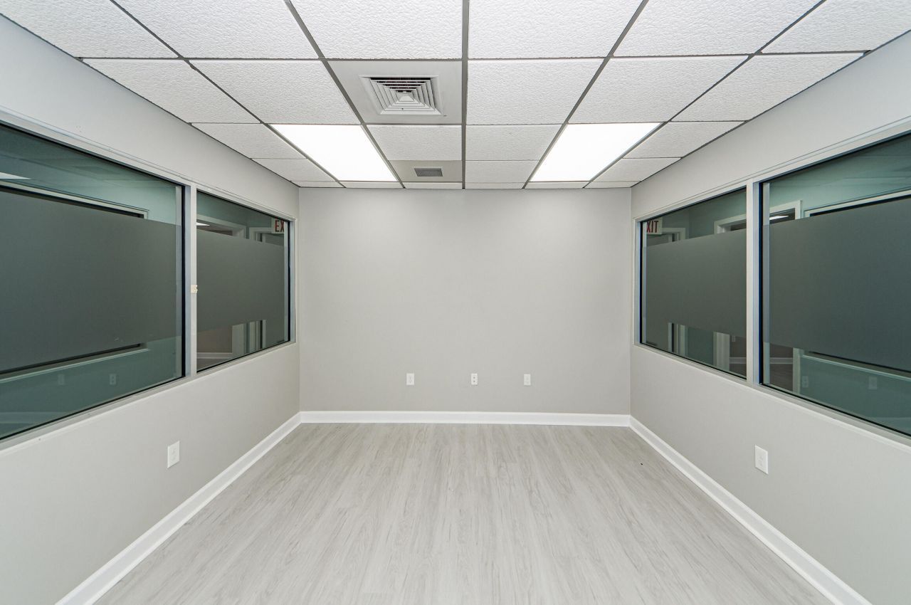 2155 N Park Lane Photo 14