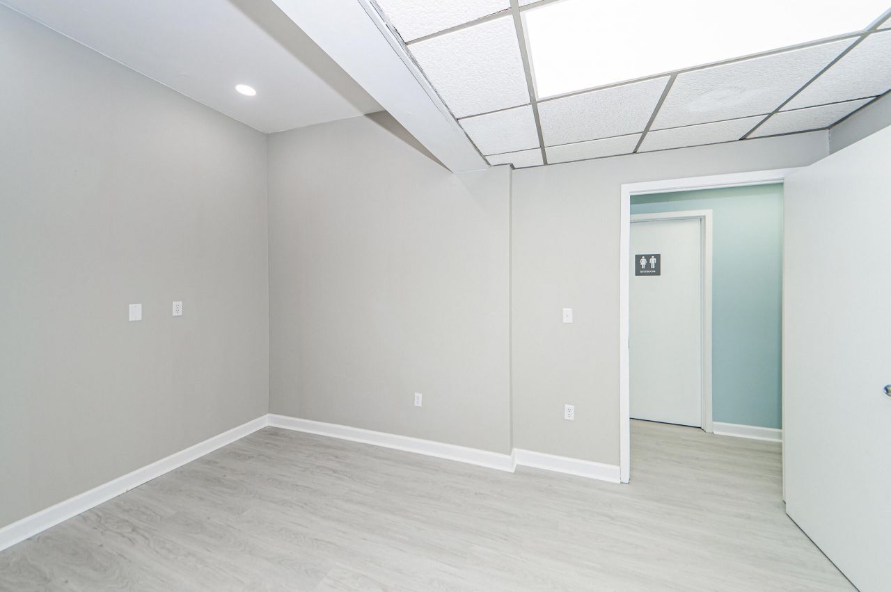 2155 N Park Lane Photo 24