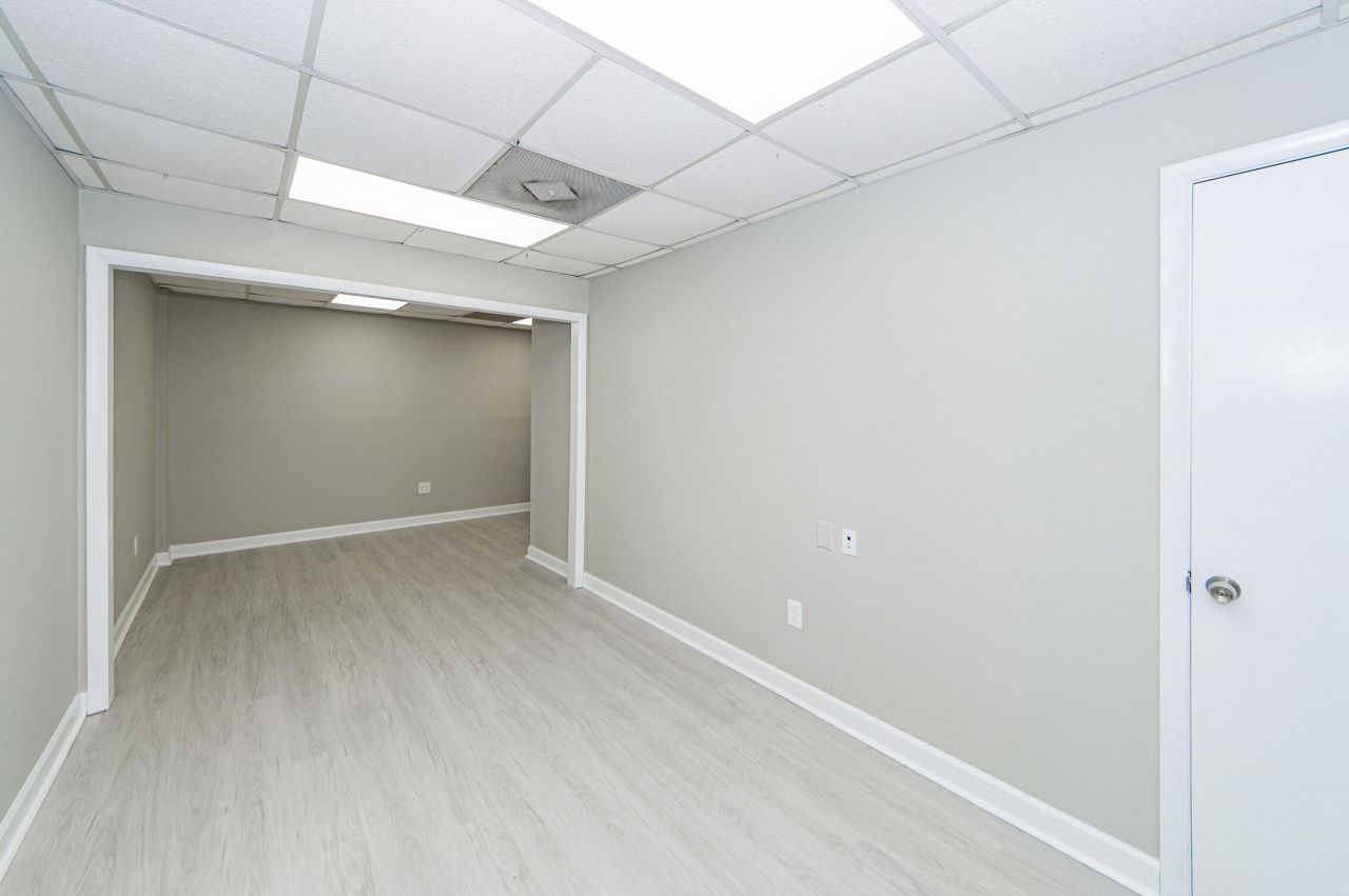 2155 N Park Lane Photo 28