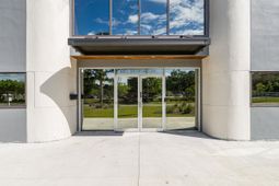 2155 N Park Lane photo 4