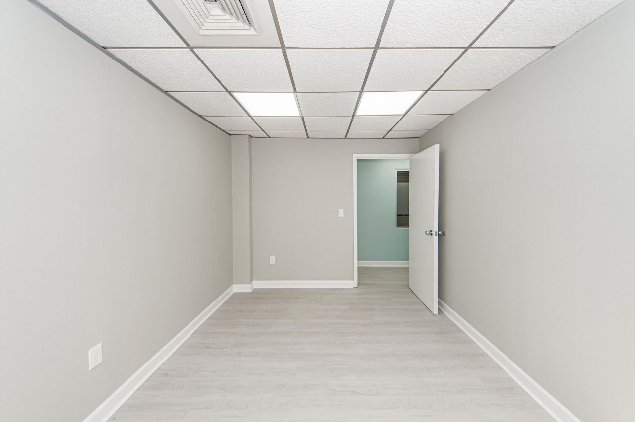 2155 N Park Lane Photo 35