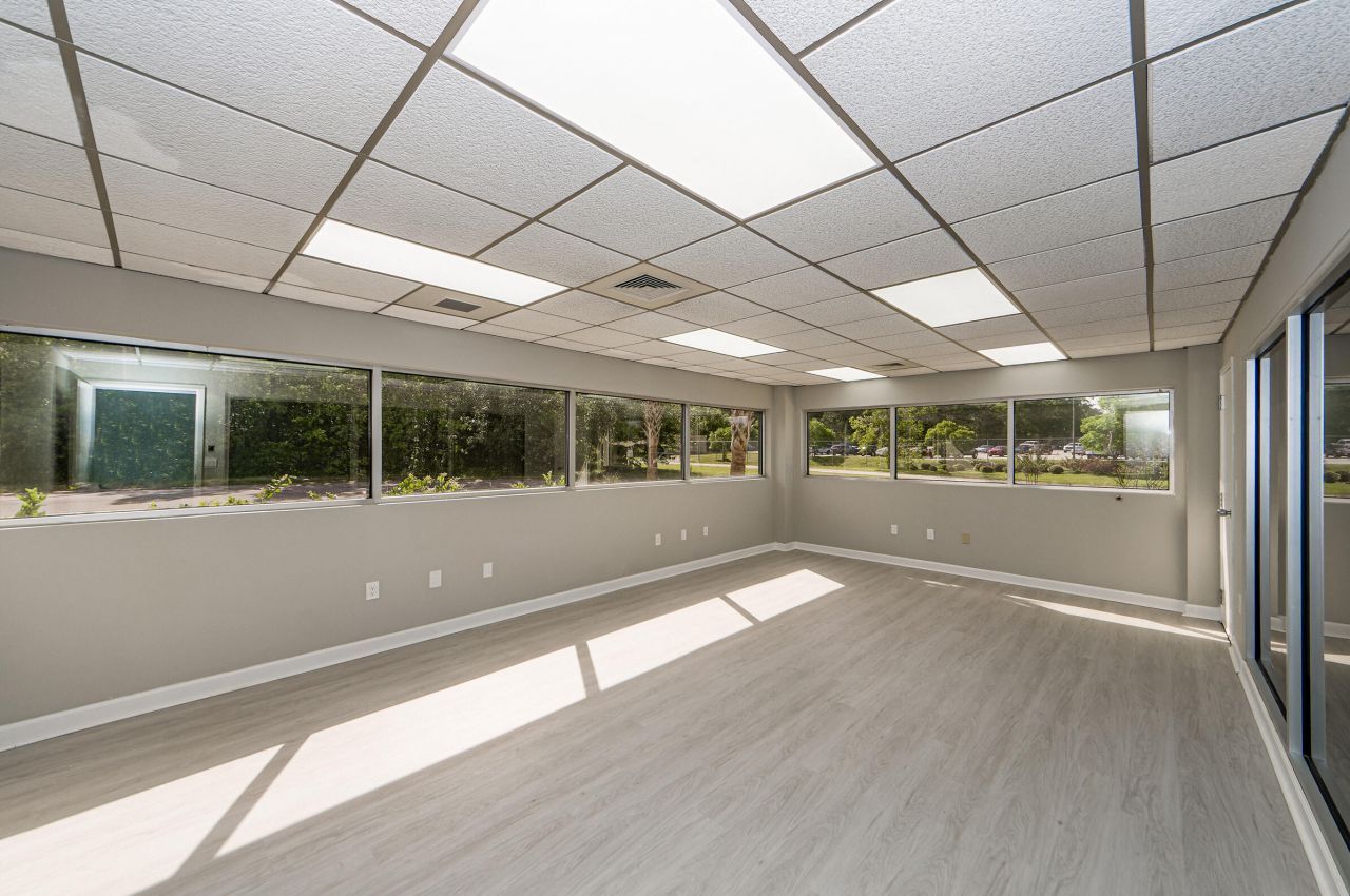 2155 N Park Lane Photo 36