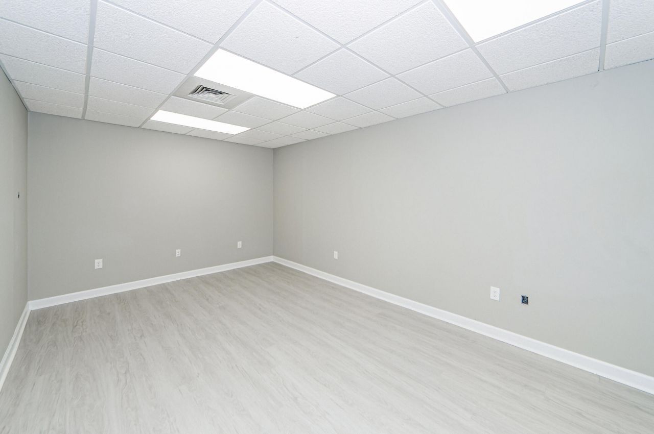 2155 N Park Lane Photo 7