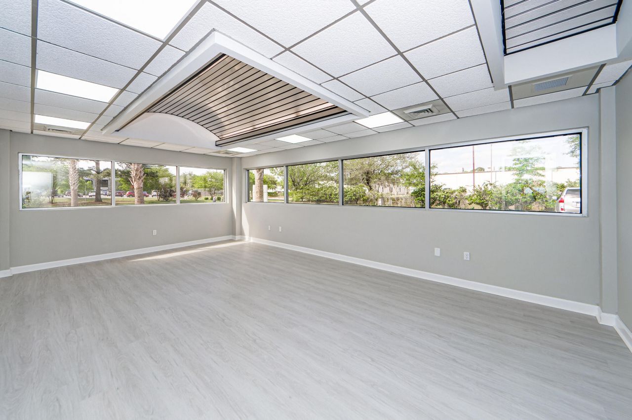 2155 N Park Lane Photo 9