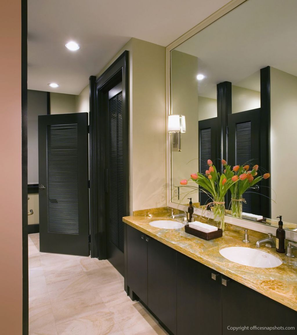 18 Broad Street Photo 12