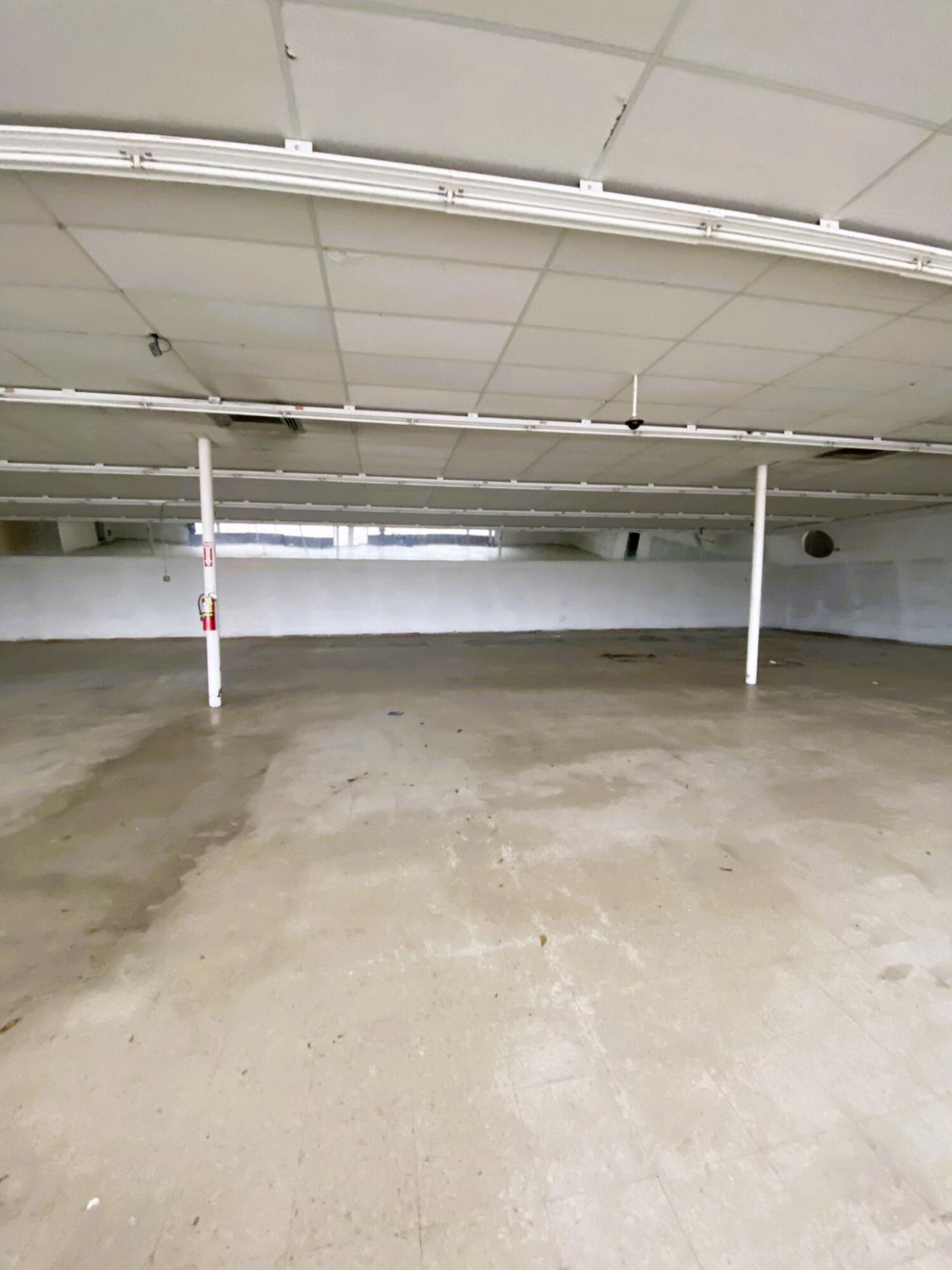 221 Robertson Boulevard Photo 14