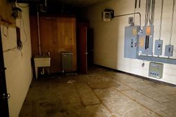 221 Robertson Boulevard photo 4