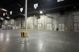 6 Corporate Parkway photo 4