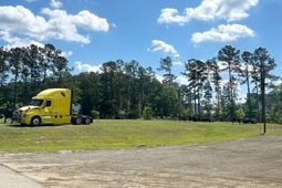 2725 W 5th N Street photo 4