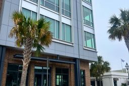 677 King Street photo 4