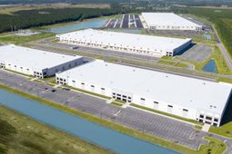 2266 Volvo Car Drive photo 4