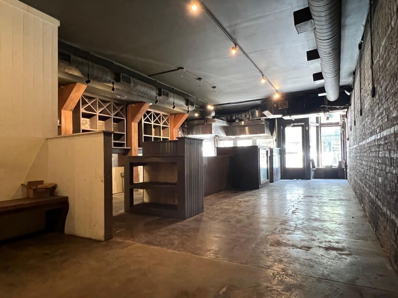 229 King Street Photo 6