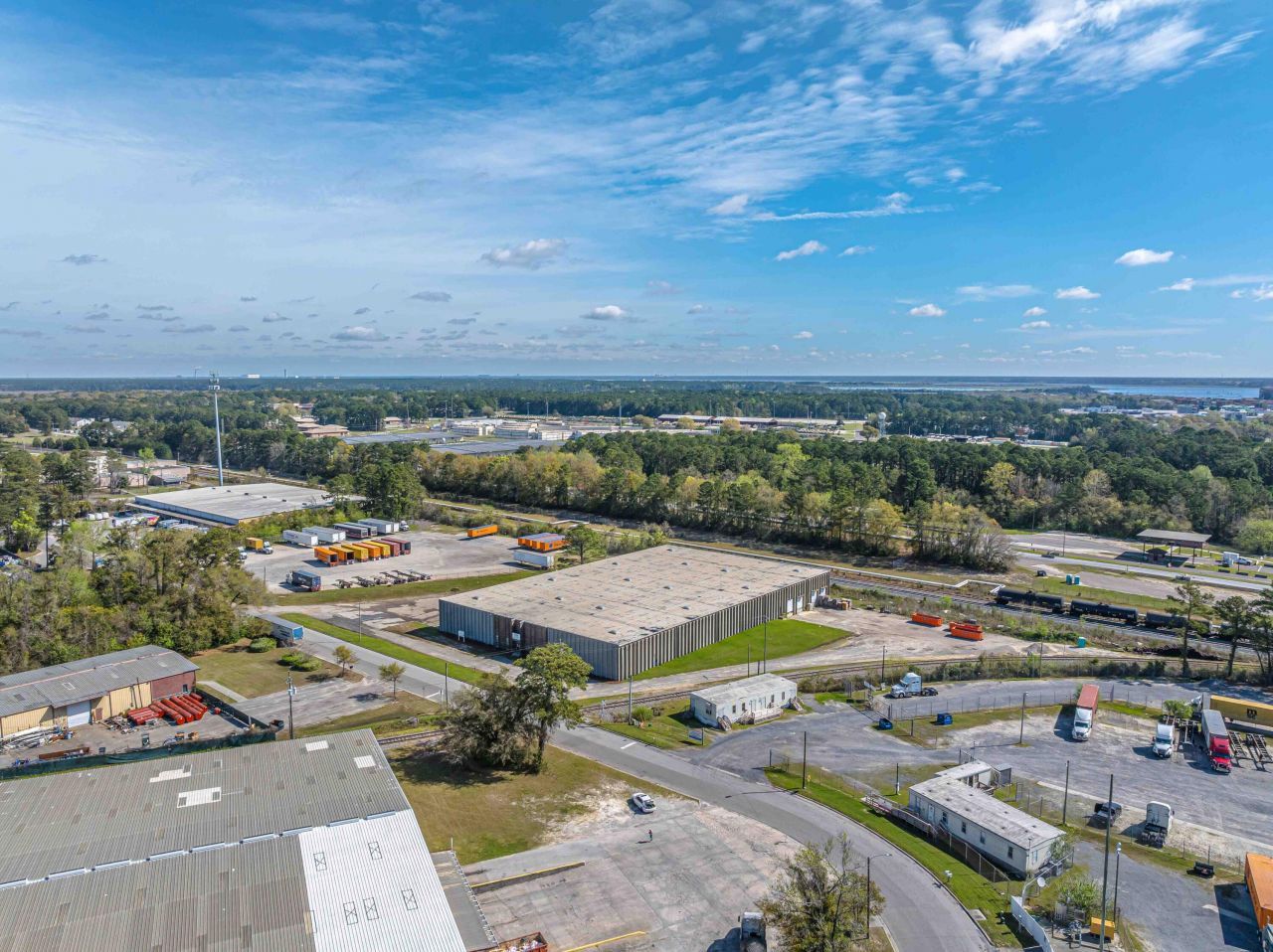 925 Commerce Circle Photo 5