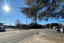 319 N Cedar Street photo 4