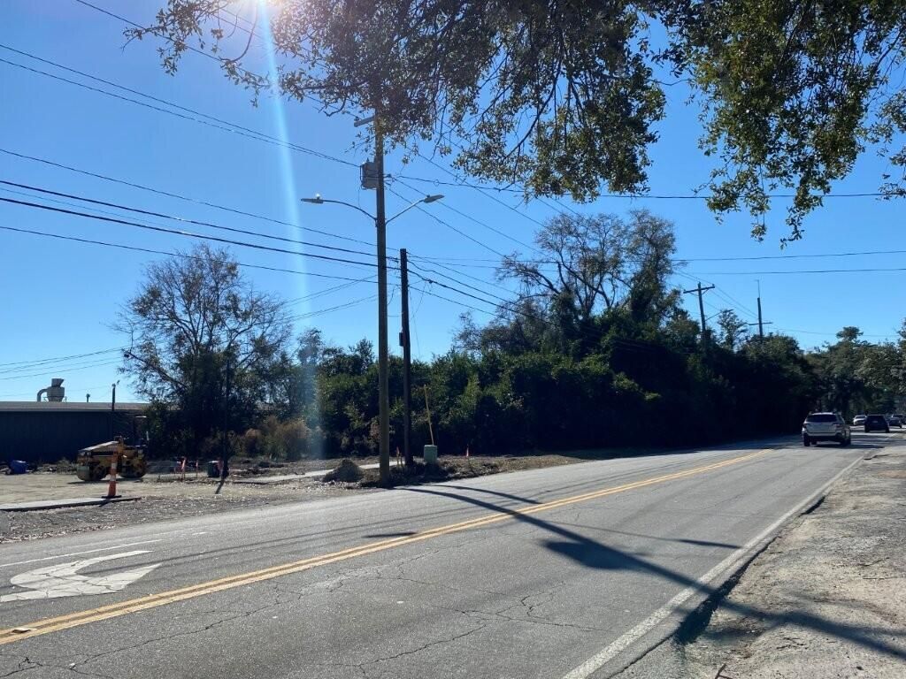 319 N Cedar Street Photo 4