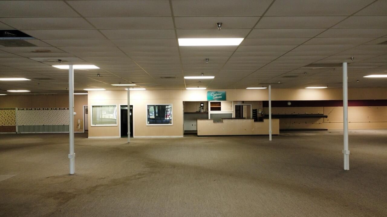 303 Robertson Boulevard Photo 11