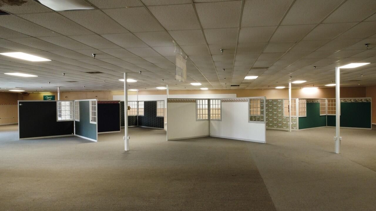 303 Robertson Boulevard Photo 12