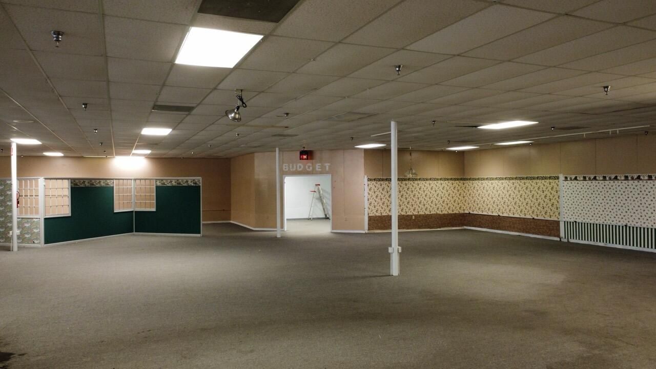 303 Robertson Boulevard Photo 13