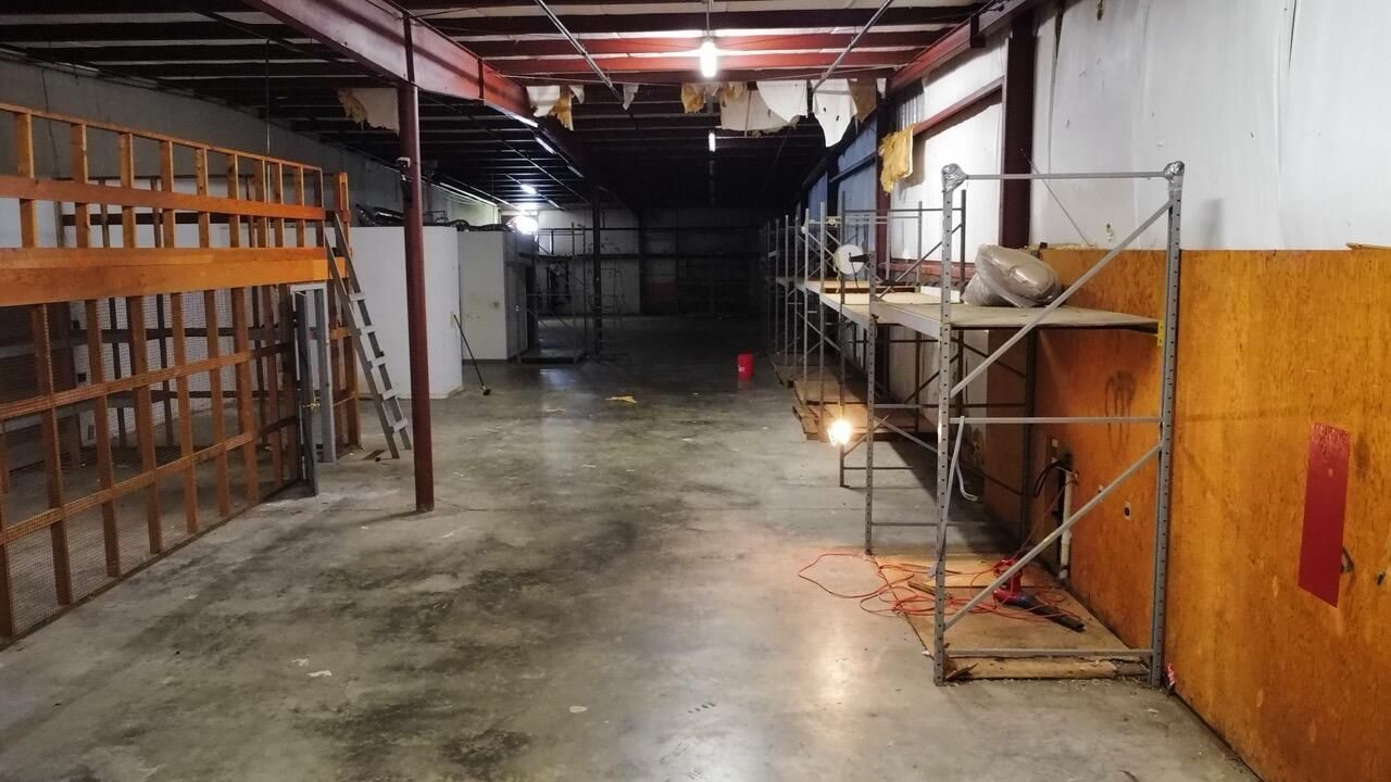 303 Robertson Boulevard Photo 17