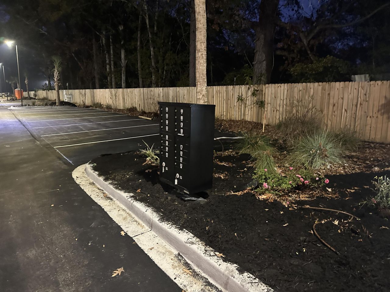 977 Royle Road Photo 7