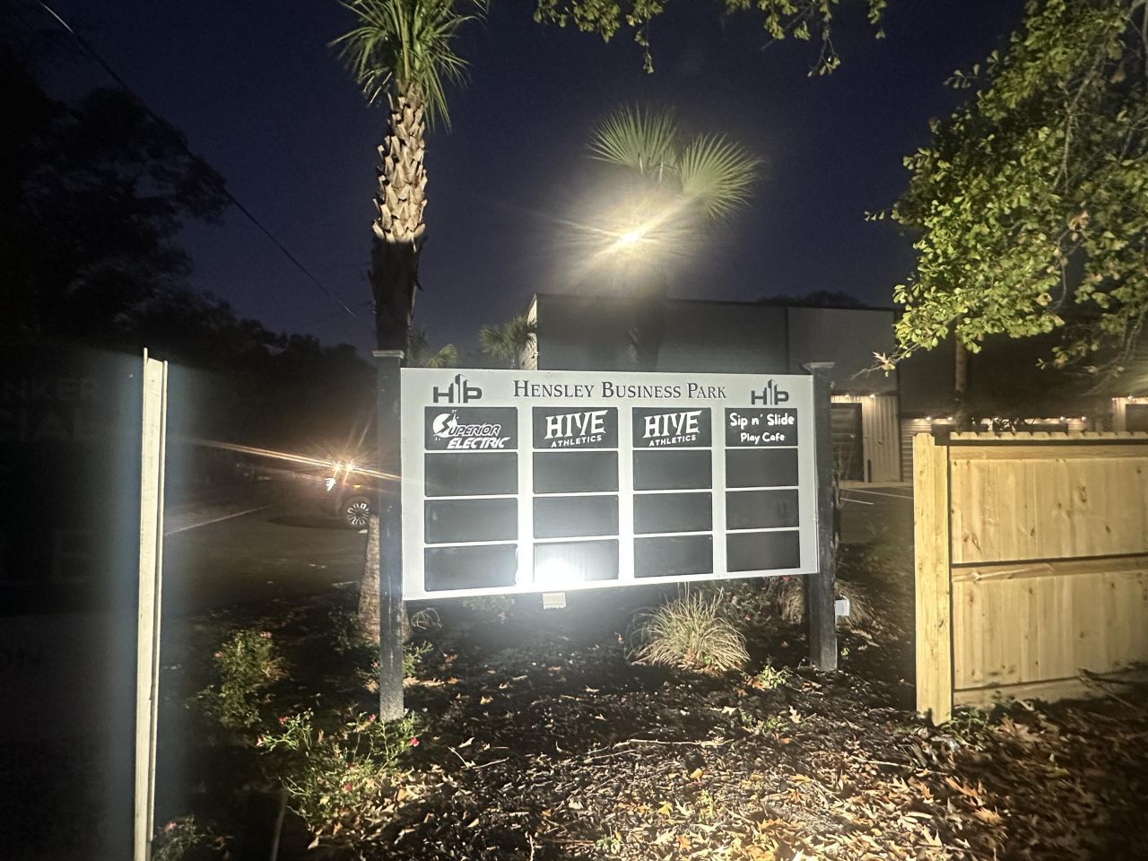 977 Royle Road Photo 8