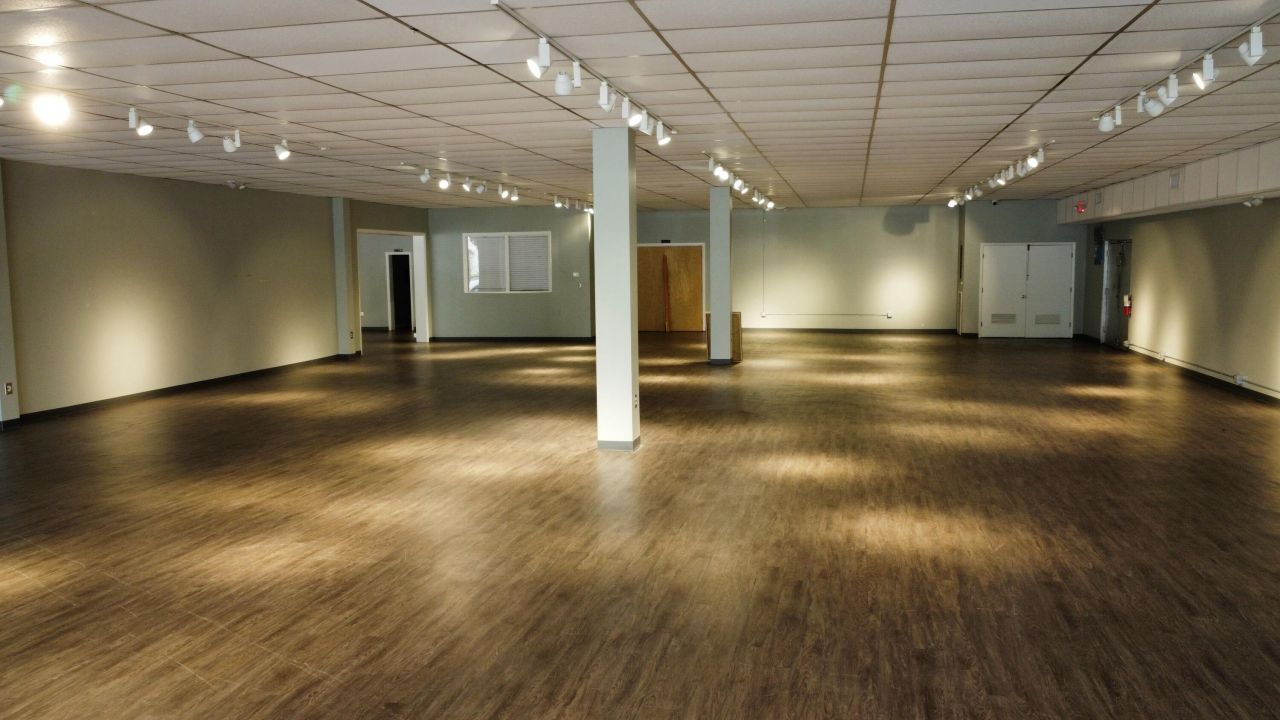 5550 Rivers Avenue Photo 25