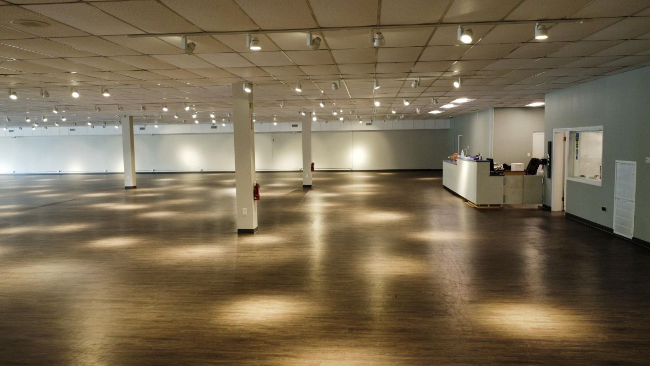 5550 Rivers Avenue Photo 27