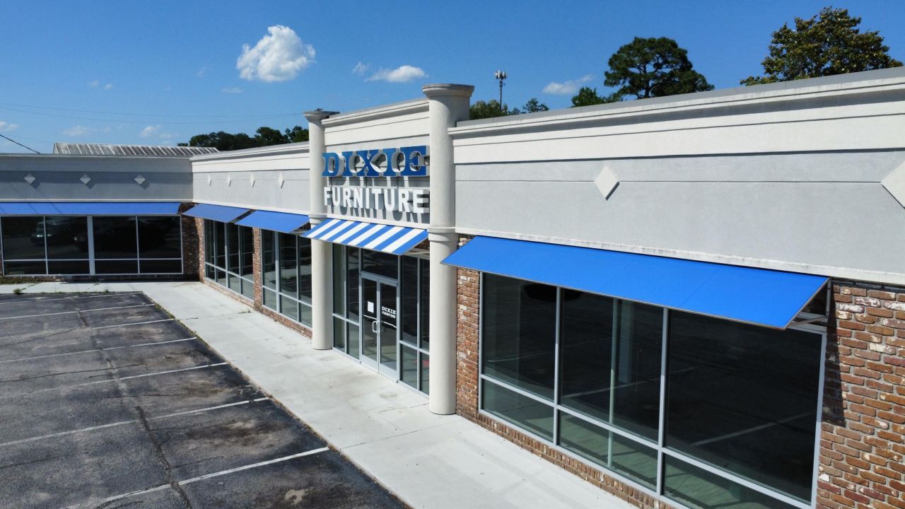 5550 Rivers Avenue Photo 5