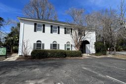 890 Johnnie Dodds Boulevard photo 4