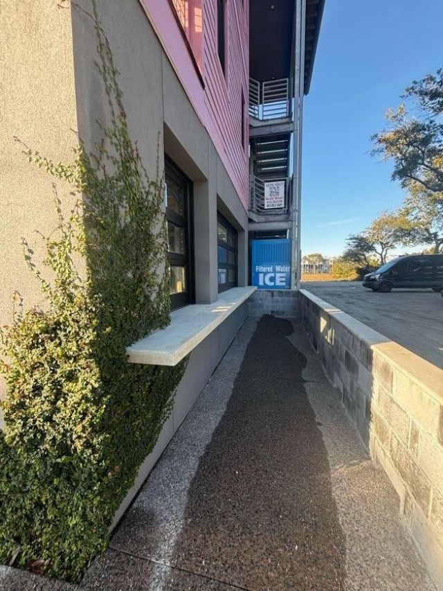 87 Center Street Photo 19