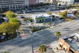 221 Spring Street photo 4