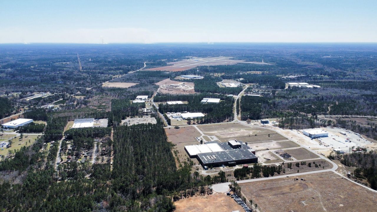 1497 Industrial Road Photo 8