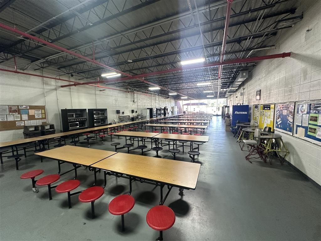 1000 Bicycle Way Photo 14