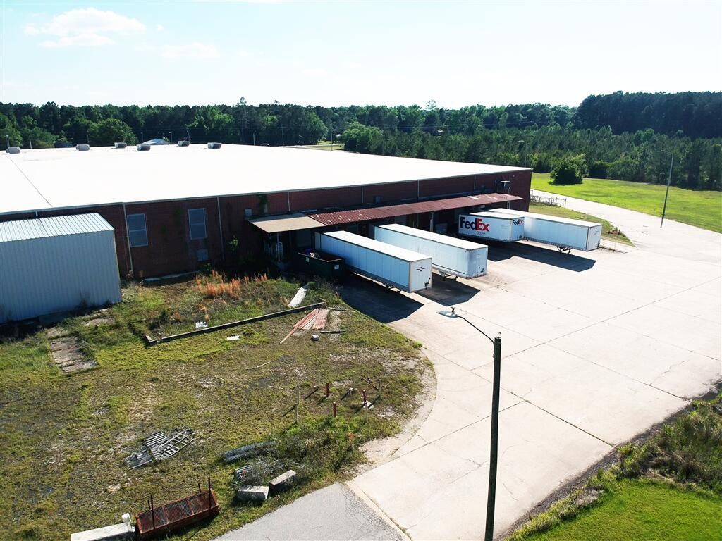 1000 Bicycle Way Photo 7