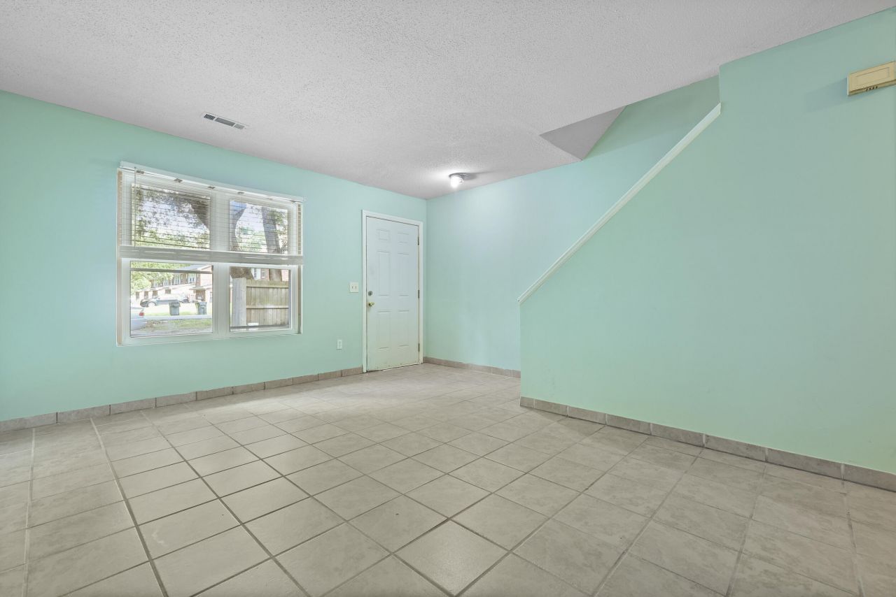 258 Fleming Road Photo 21