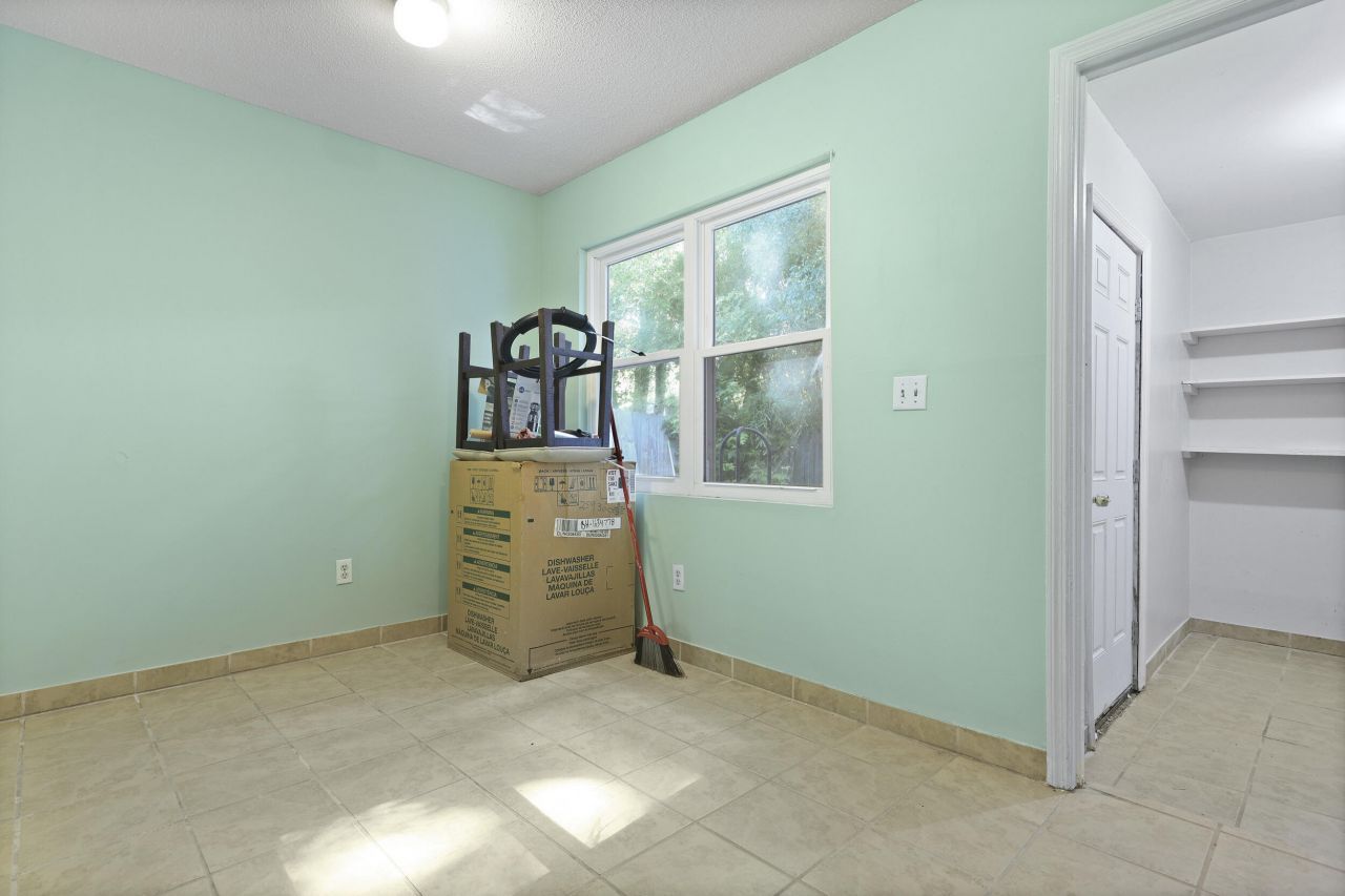 258 Fleming Road Photo 24