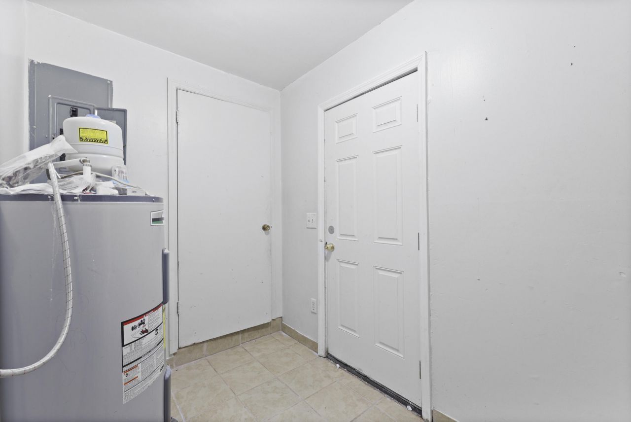 258 Fleming Road Photo 33