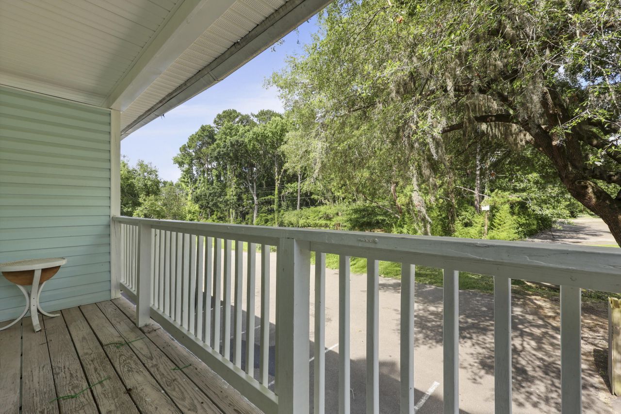 258 Fleming Road Photo 4