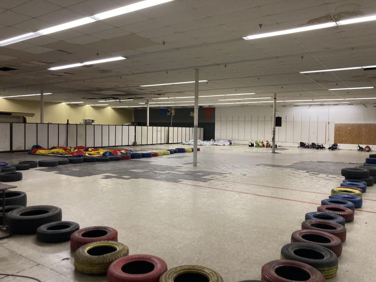 320 Robertson Boulevard Photo 10