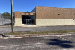 320 Robertson Boulevard photo 4