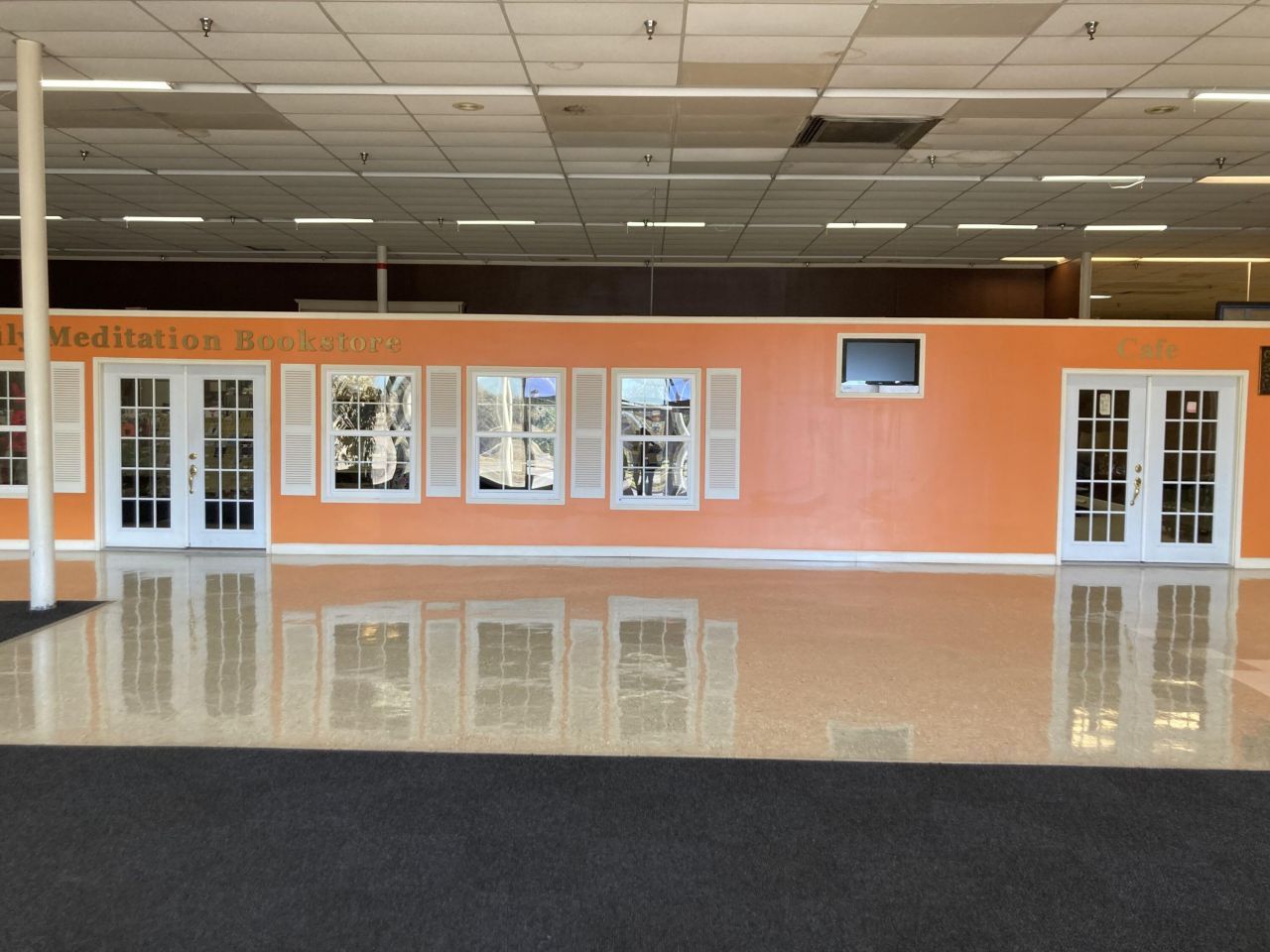 320 Robertson Boulevard Photo 7