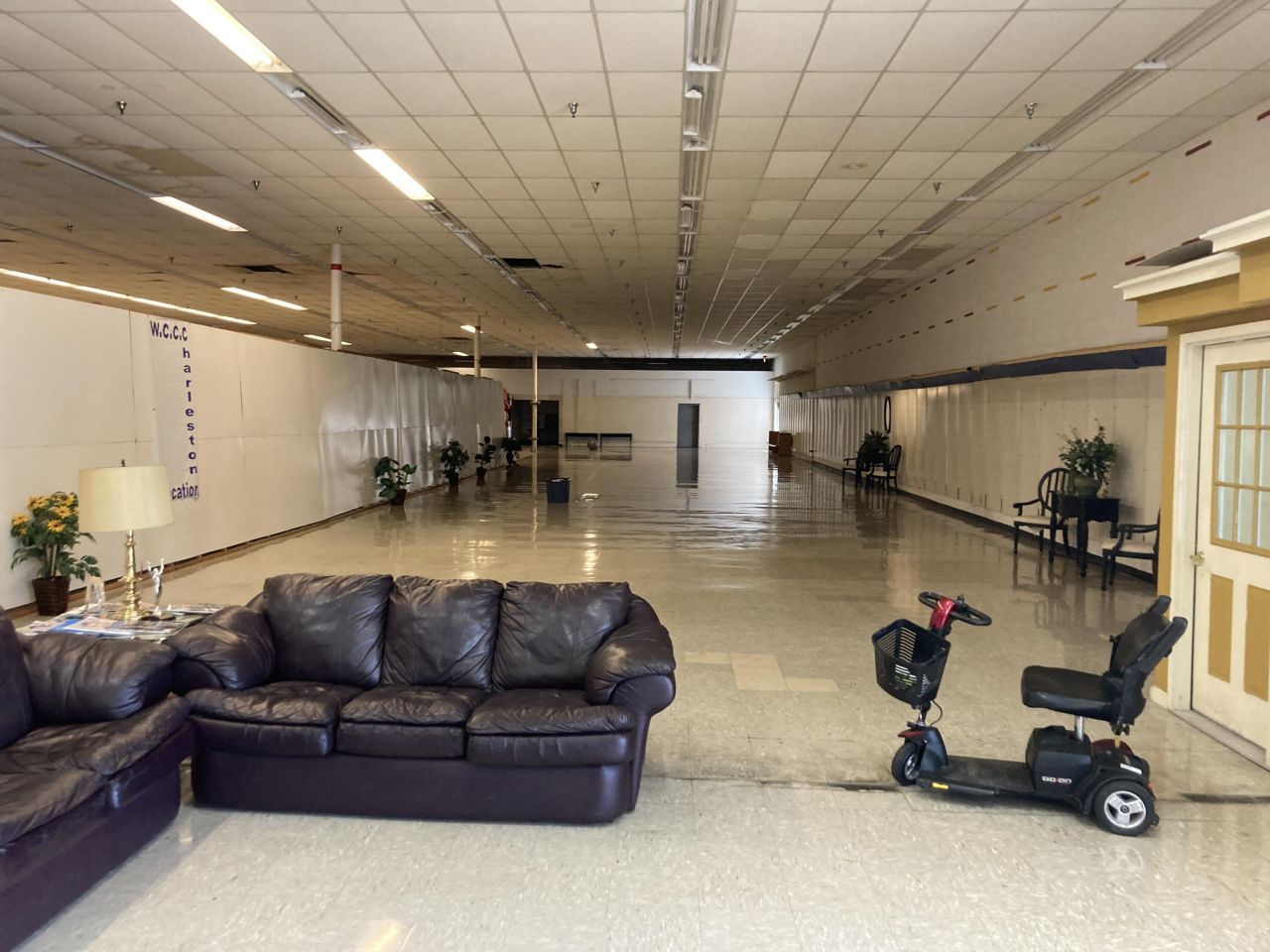 320 Robertson Boulevard Photo 8