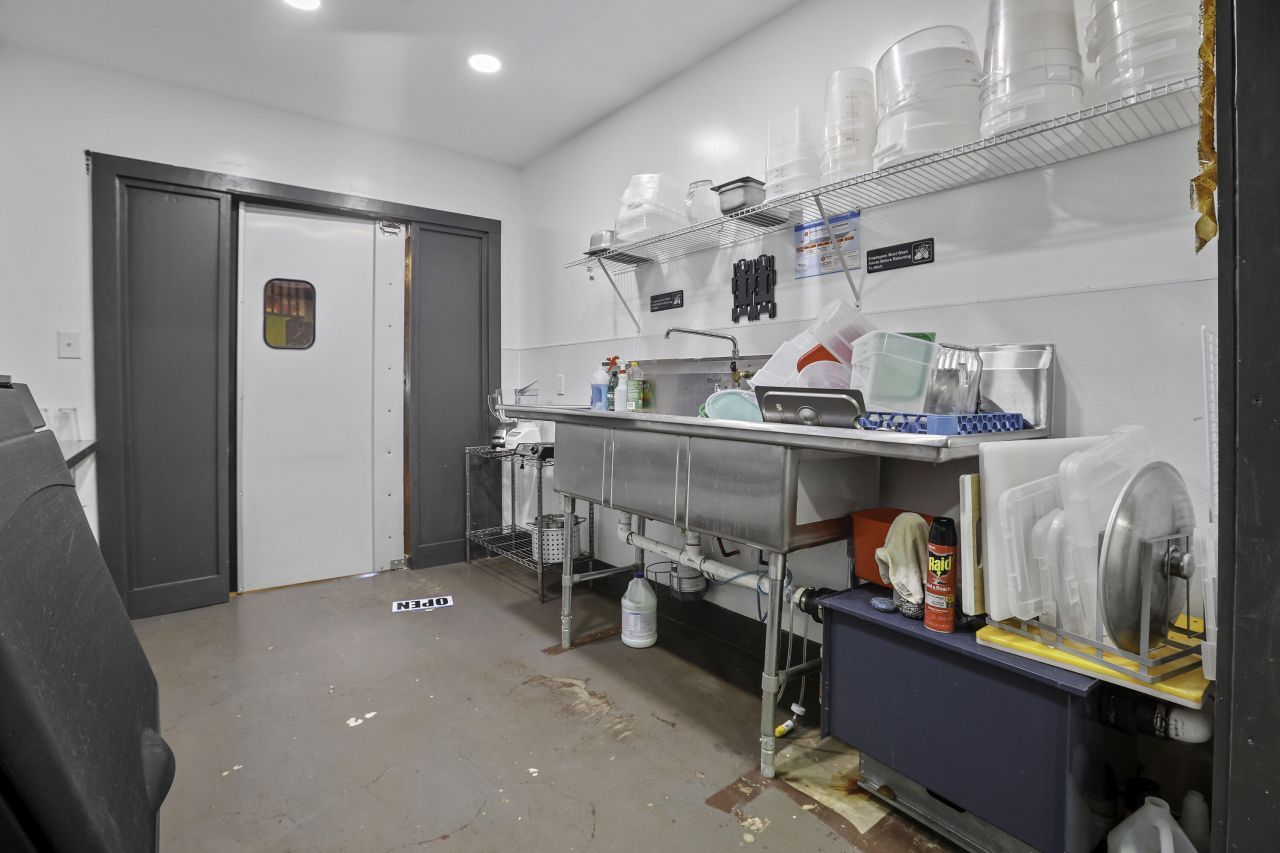 6718 Charleston Highway Photo 22