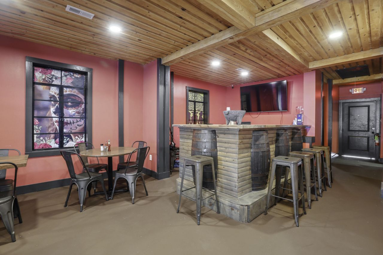 6718 Charleston Highway Photo 9