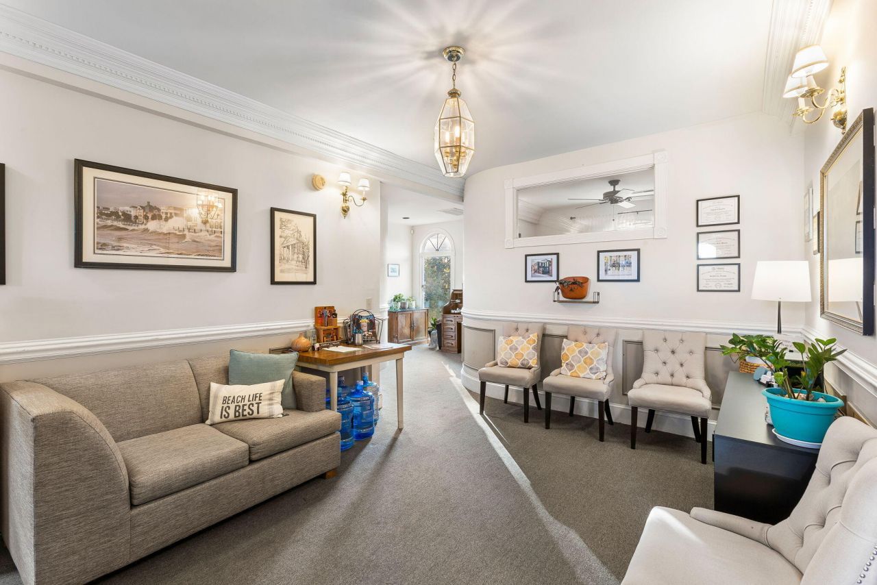 1495 Remount Road Photo 13