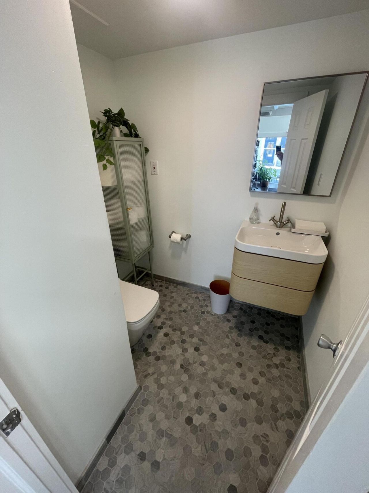 12 Queen Street Photo 6